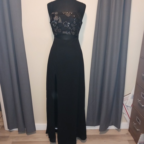 Lulus Dresses & Skirts - Lulus Sexy Black Sequin cut out Bodice Evening Gown Dress Slit Formal Wear S
